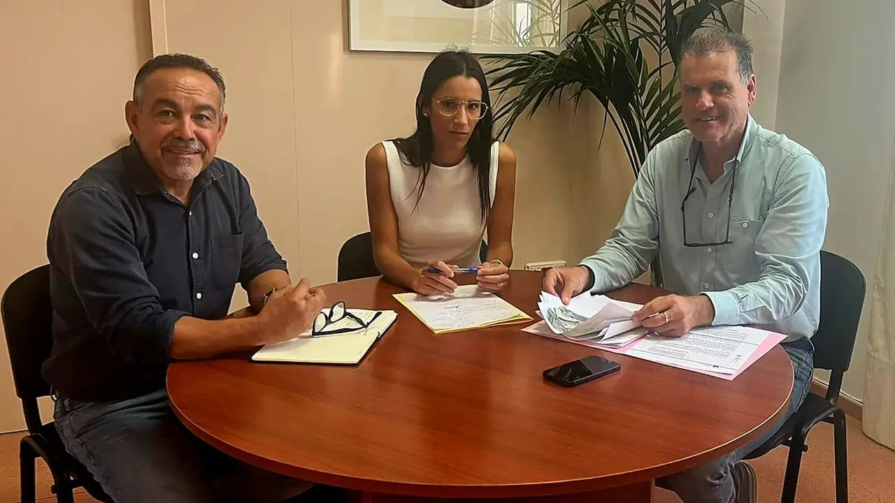 Reunión tema agua en Haría.