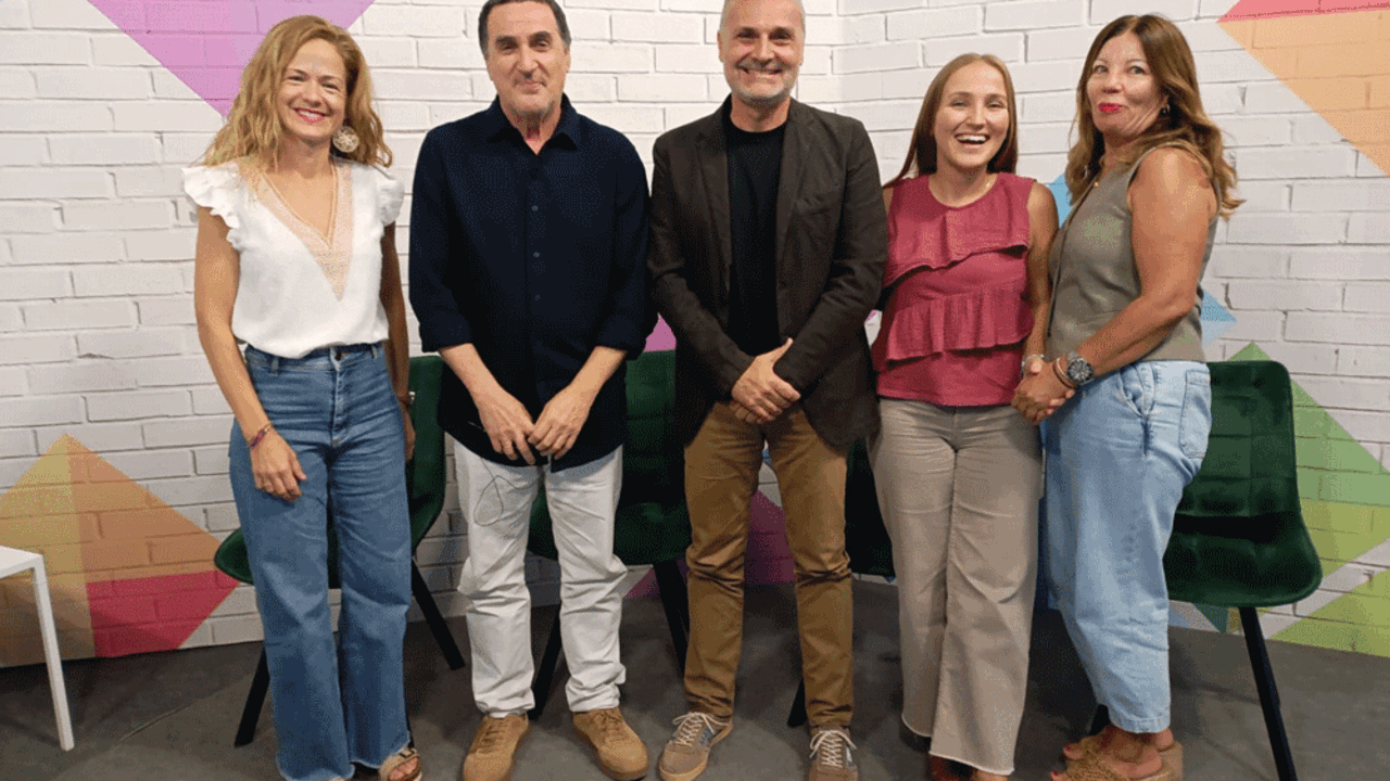 Profesores del IES Salinas en el Magazine