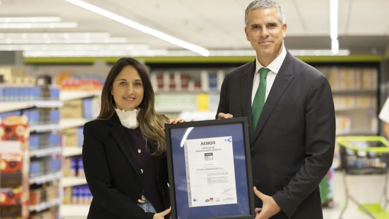 Dara S&aacute;nchez y Javier Lantigua