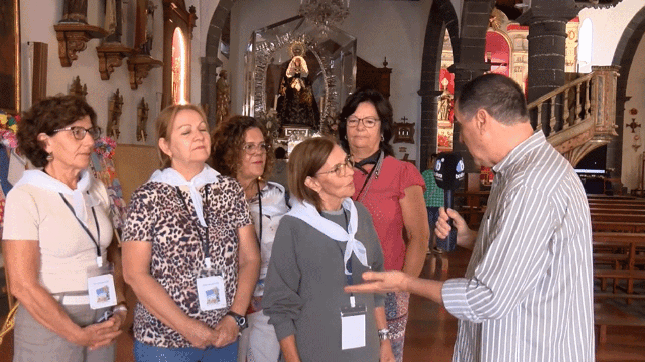 Catequistas en la Iglesia de San Gin&eacute;s