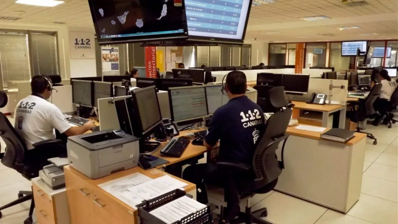 sala_operativa_1_1_2_canarias_en_santa_cruz_de_tenerife