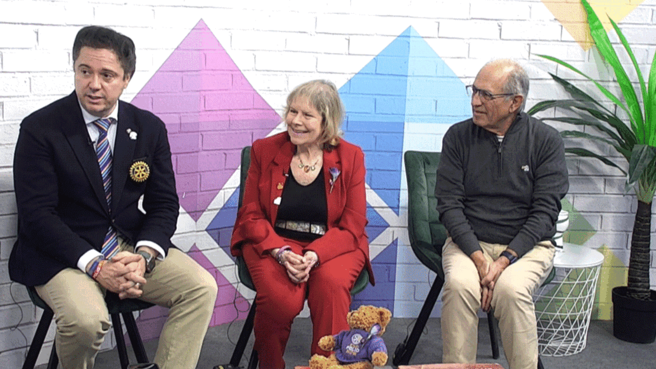 Luis G&oacute;mez-Ojero, Eve Conway y Pedro Botella