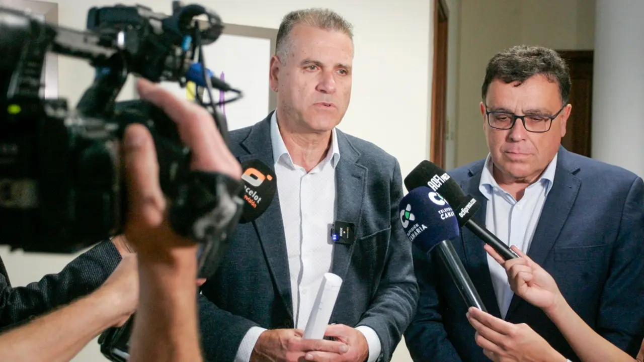 REUNION CON CONSEJERO DE AGUAS GOB DE CANARIAS (1)