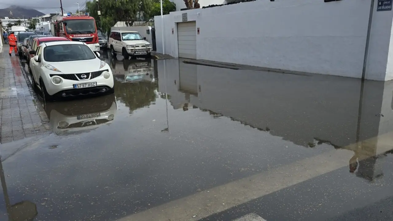 Lluvias en Playa Honda este martes (Foto: Archivo)