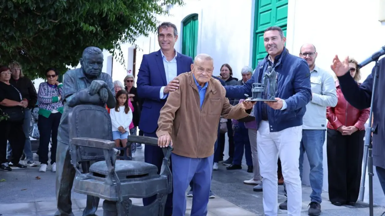 Inauguración de la escultura