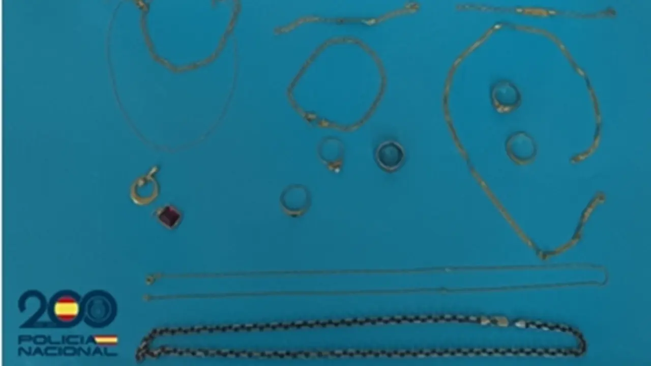 Foto de las joyas robadas