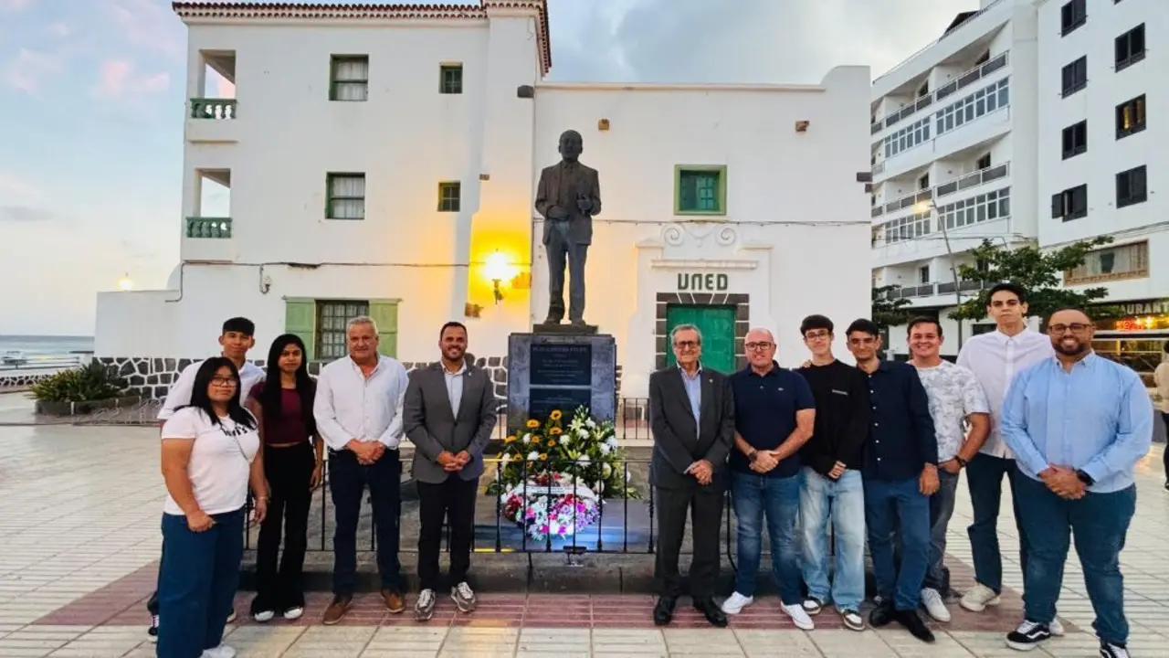 Homenaje a Blas Cabrera Felipe