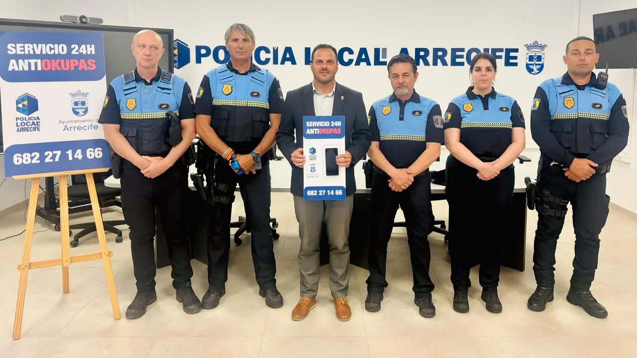 El alcalde de Arrecife Yonathan de León presenta el pionero servicio de la Policía Local para frenar las okupaciones que opera las 24 horas, todos los días del año 