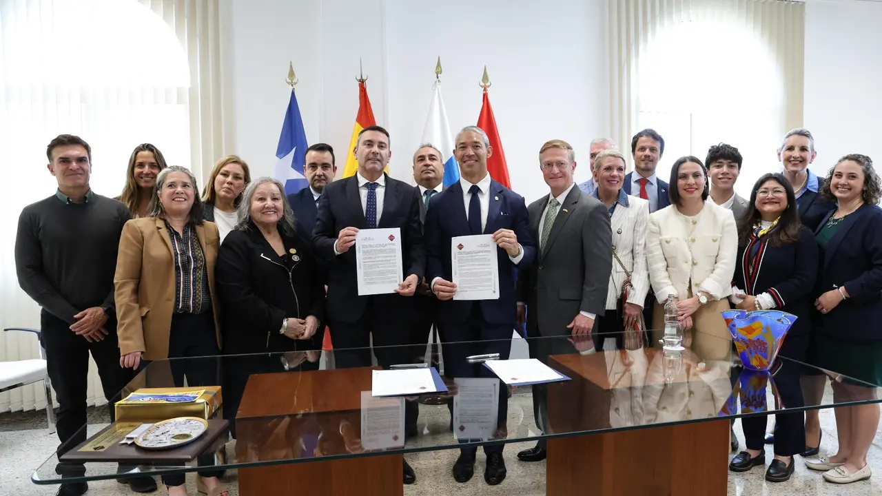 Acto Firma Hermanamiento entre Lanzarote y San Antonio