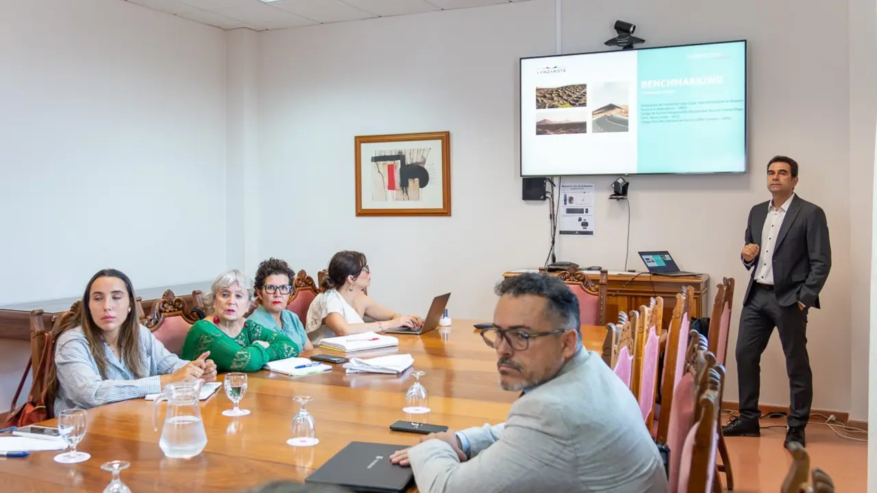 Campa&ntilde;a Concienciaci&oacute;n Tur&iacute;stica   (2)