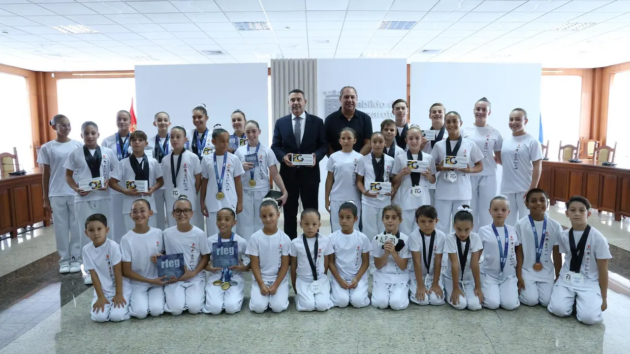 RECIBIMIENTO CLUB DE GIMNASIA ISLA DE LANZAROTE (63) (Copy)