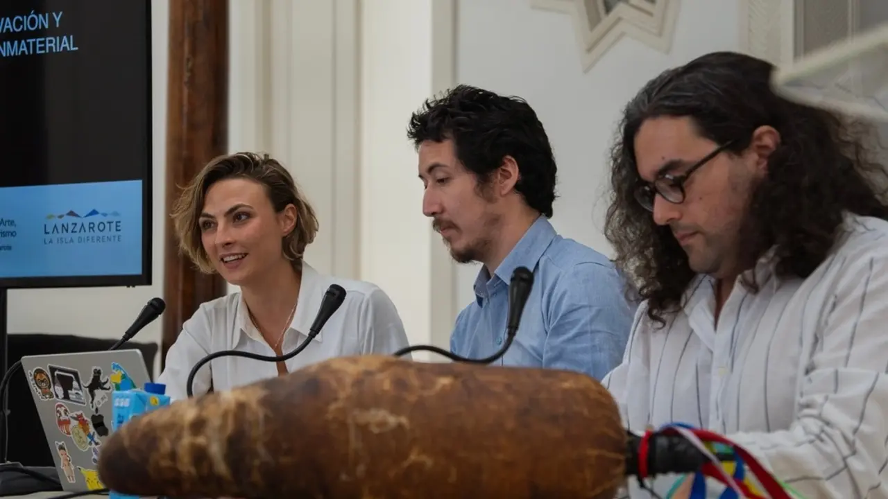 59664C3A-89A3-4CE9-99DF-27ED2C203564_1_105_c