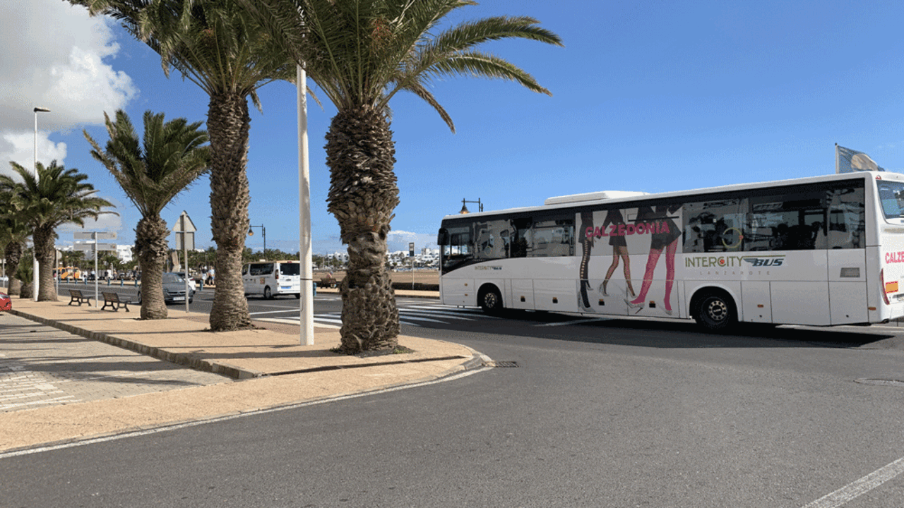 Guagua que va a Puerto del Carmen