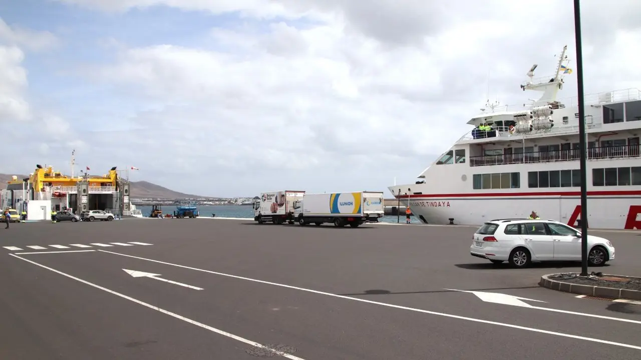 Puerto de Playa Blanca