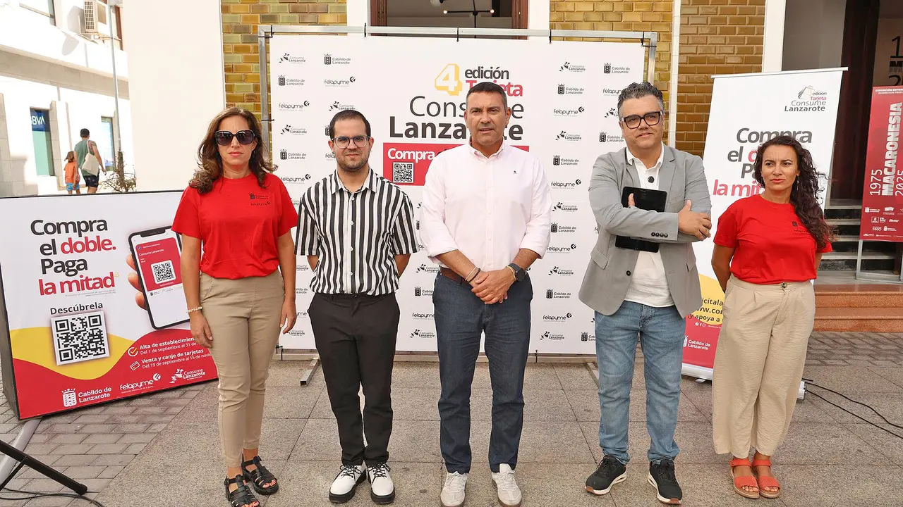 RUEDA DE PRENSA CONSUME LANZAROTE (1)