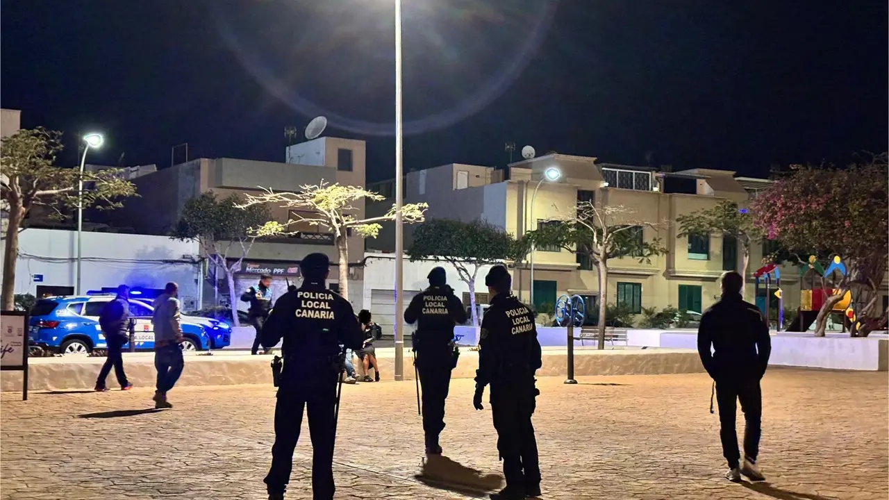 La Policía Local de Arrecife  está intensificando los despliegues preventivos en zonas sensibles que permiten la reducción de los delitos