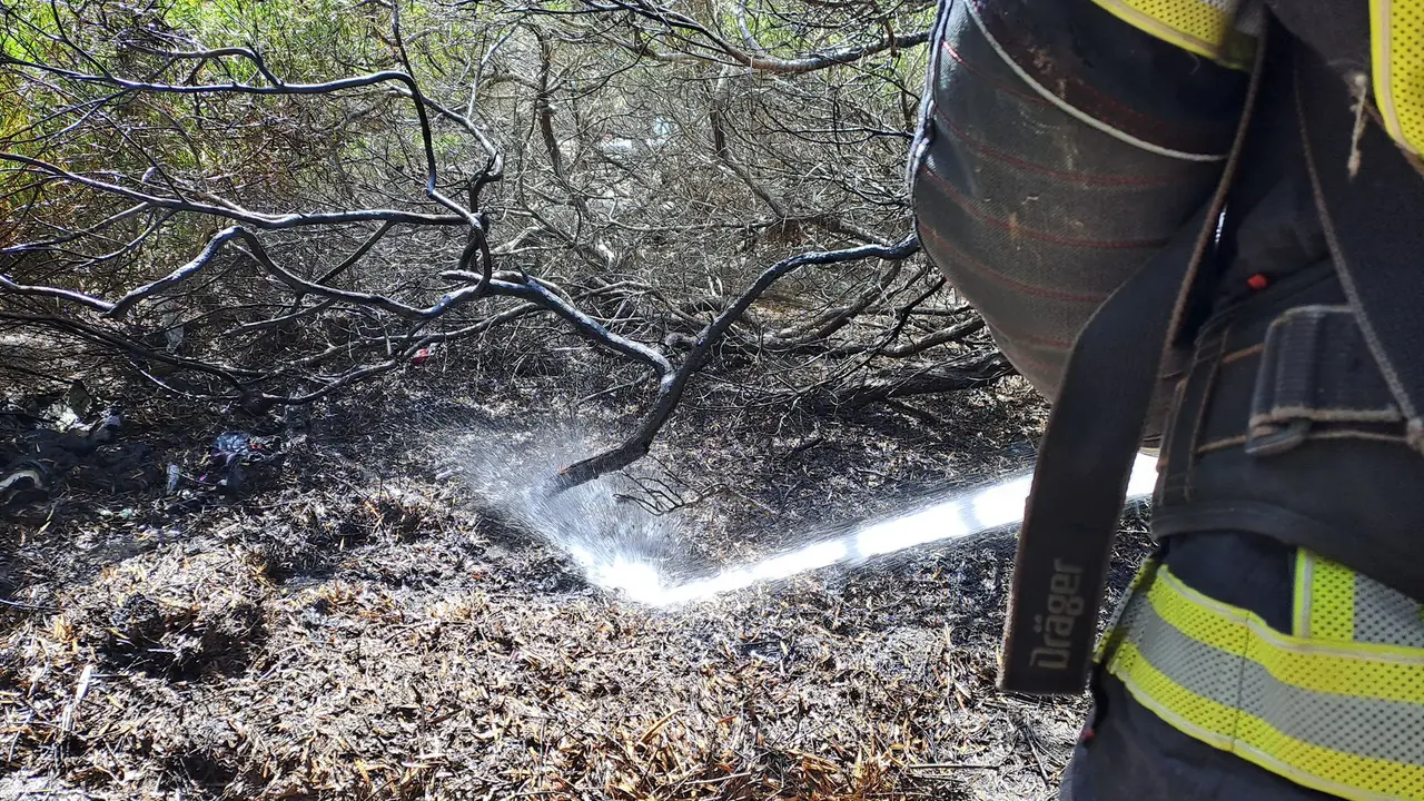 Fuego en el antiguo cementerio de Arrecife