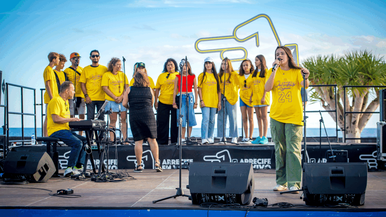 Arrecife en Vivo con alumnas y alumnos de escuelas de música
