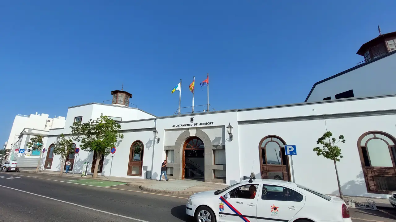 El nuevo sistema de turnos del Ayuntamiento de Arrecife garantizará, que como mínimo, el 33 por ciento de la flota esté disponible para los ciudadanos en días de cruceros