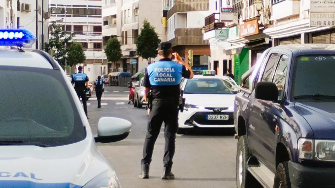 Despligue de la Policía Local de Arrecife para sensibilizar a los conductores sobre las imprudencias al volante&nbsp;