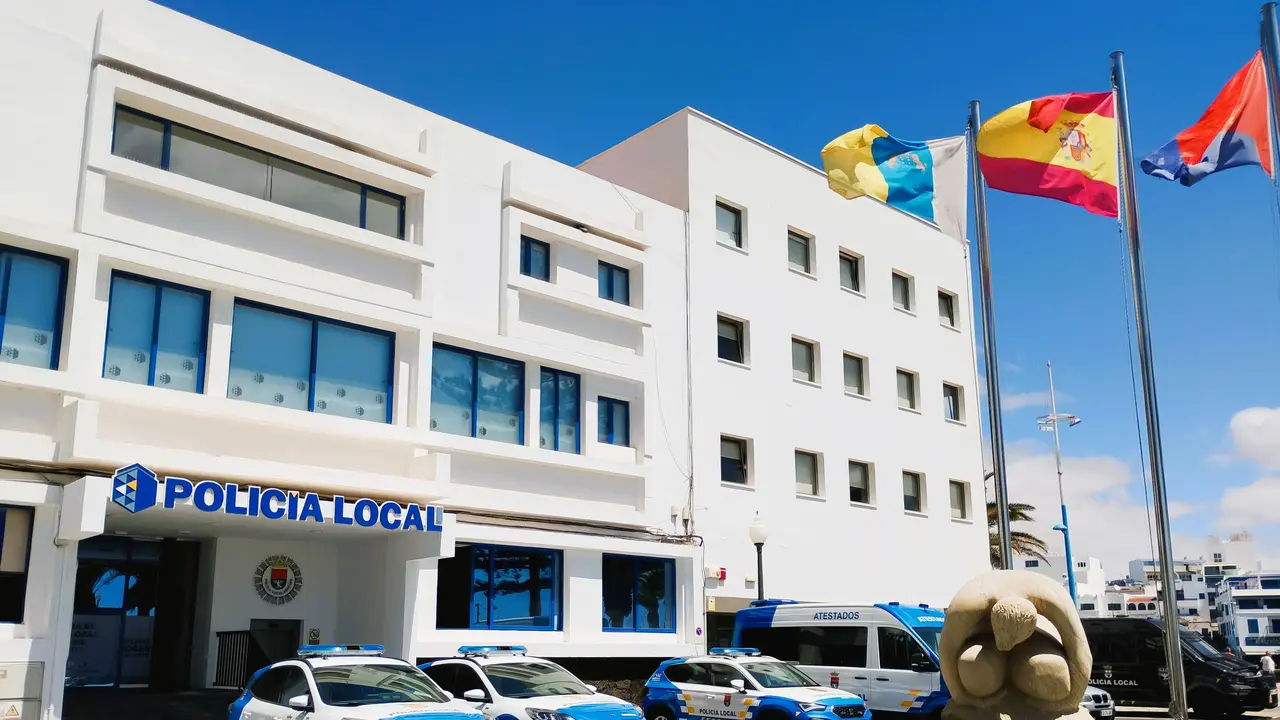 Exteriores de la sede de la Policía Local de Arrecife, capital de Lanzarote  (1)