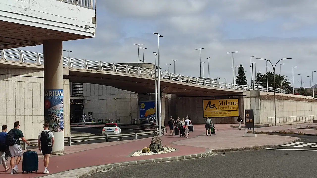 Aeropuerto_César_Manrique-Lanzarote
