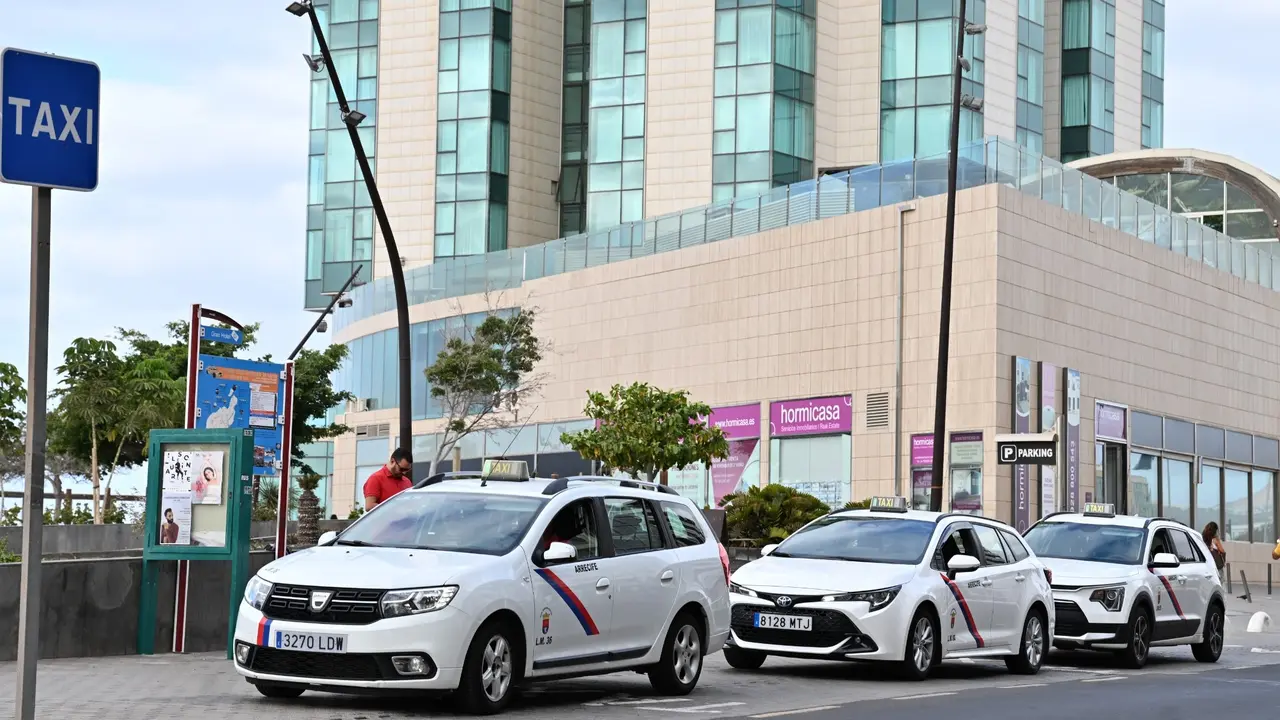Con esta nueva convocatoria se incorporar&aacute;n m&aacute;s taxistas para cubrir las necesidades de profesionales del sector en la ciudad de Arrecife 