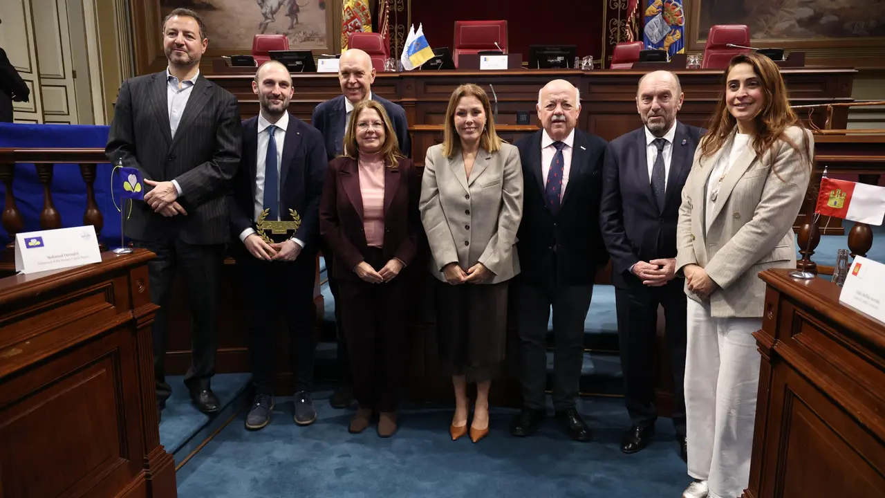 8a601823-73ff-44ab-ba90-d056402e3f3c