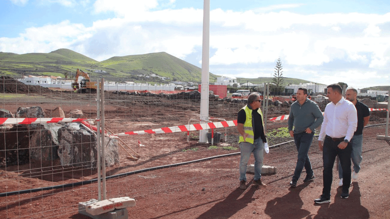 Oscar Noda visita obras en su municipio