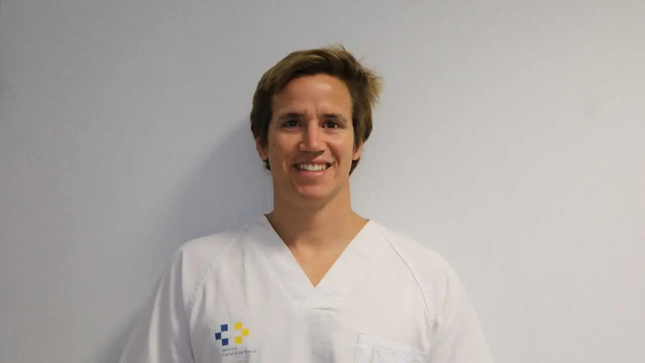 El dermat&oacute;logo I&ntilde;igo Navarro