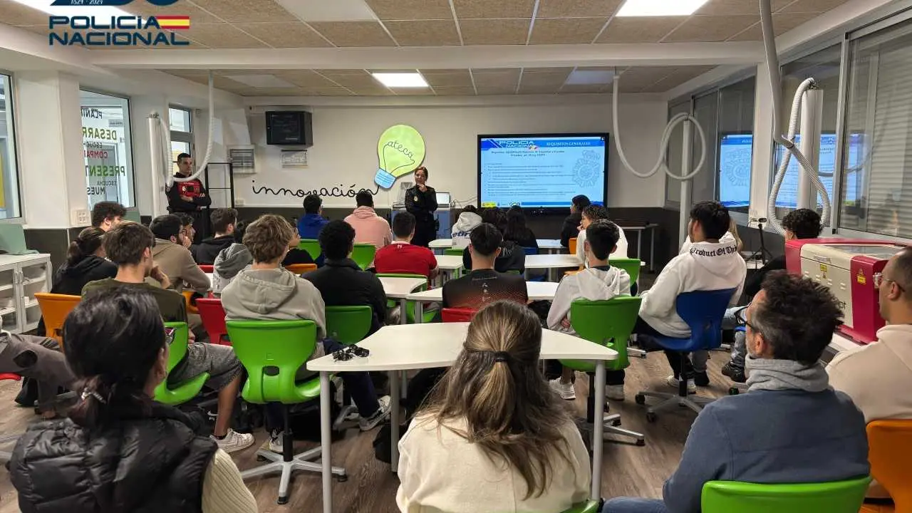 Formaci&oacute;n polic&iacute;a nacional