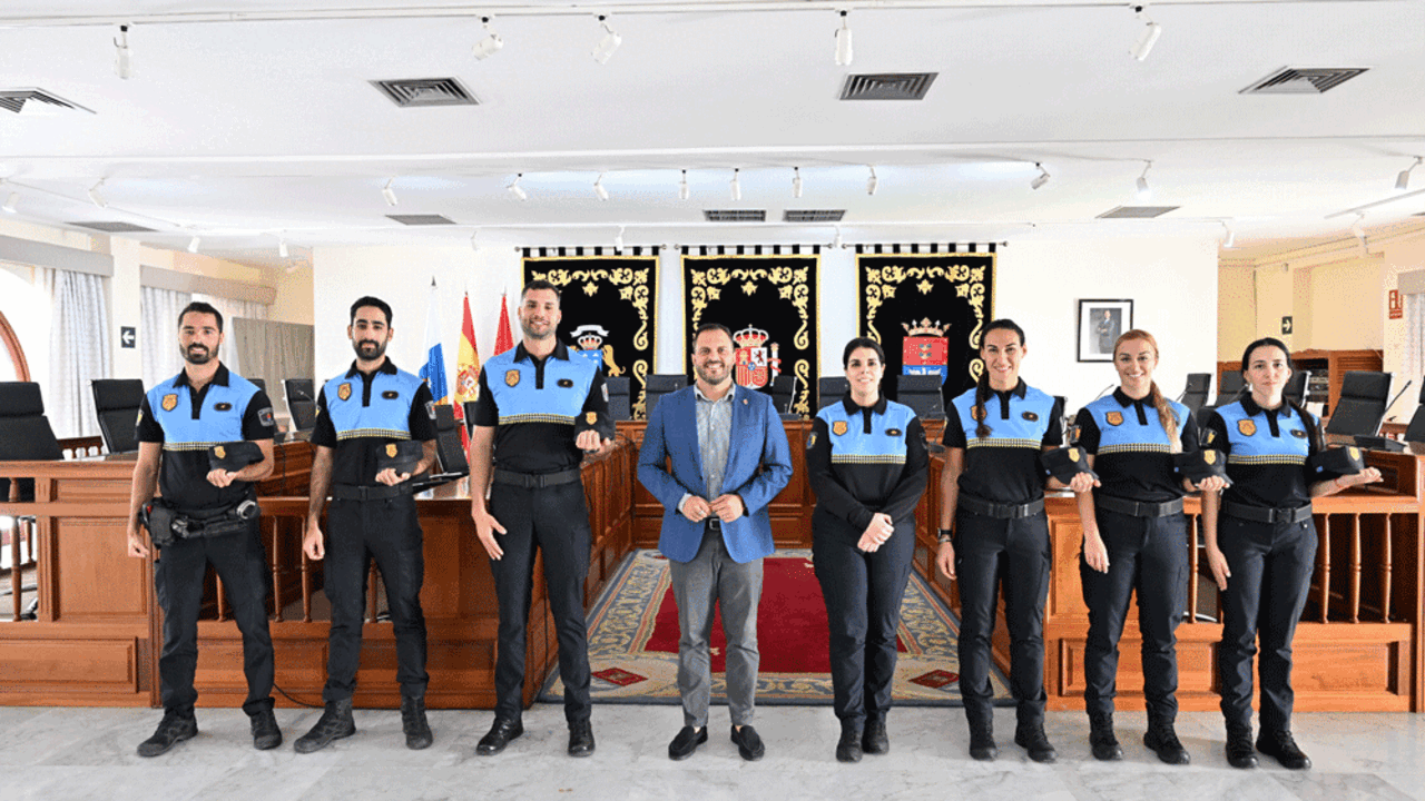 Nuevos polic&iacute;as locales de Arrecife