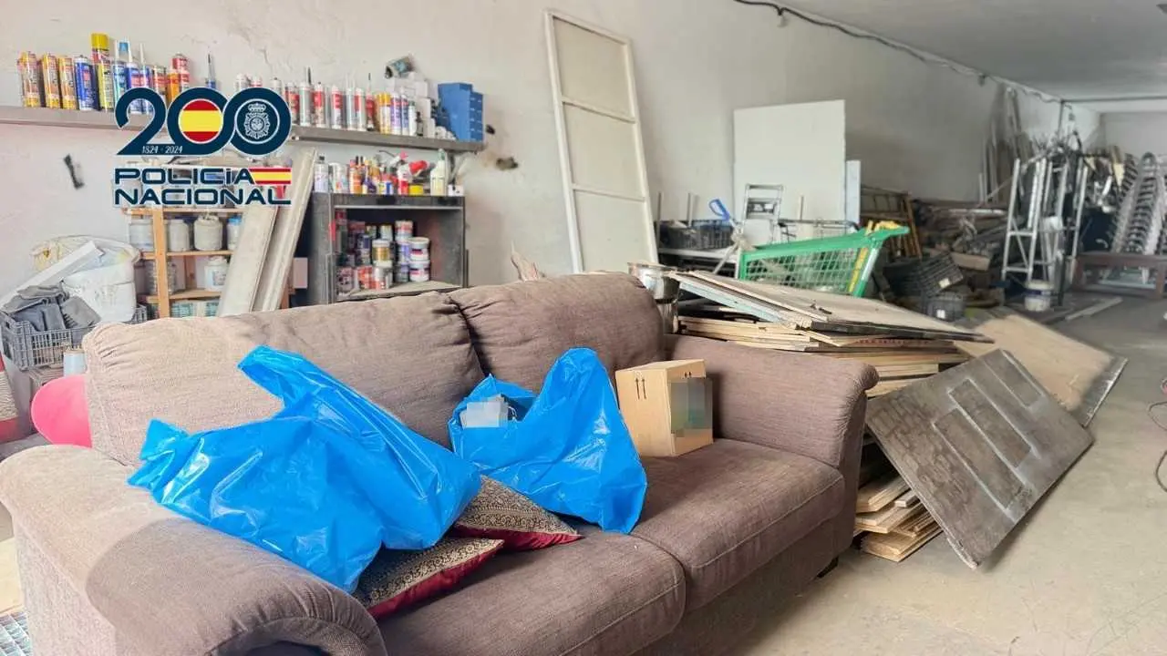 La Polic&iacute;a Nacional desmantela un taller clandestino con trabajadores en situaci&oacute;n irregular