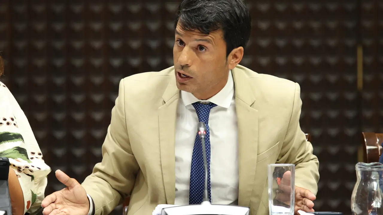 Marcos Bergaz (PSOE) en el parlamento canario 