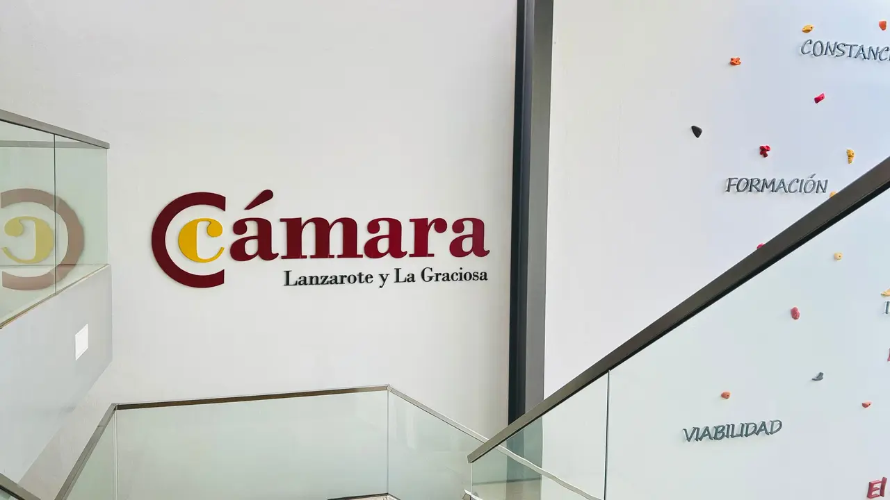 Cámara Lz y LG - General escalera