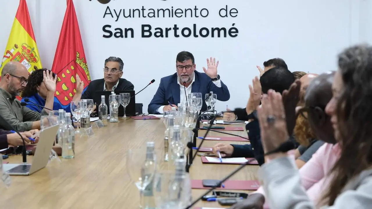 Foto Votación presupuestos de San Bartolomé 2026