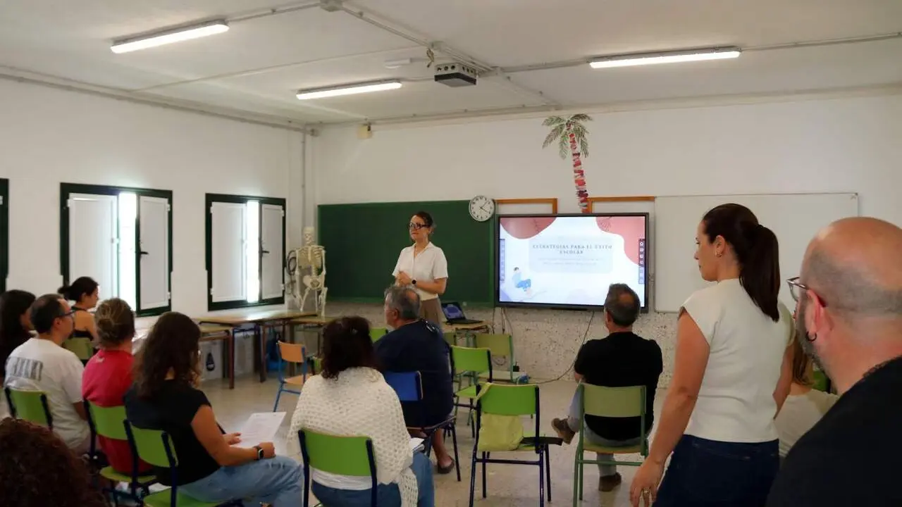 Charla Educar en Familia - Uga