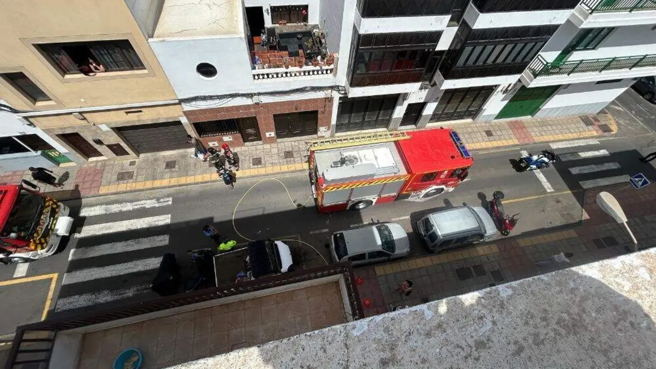 Los bomberos en el lugar del incendio