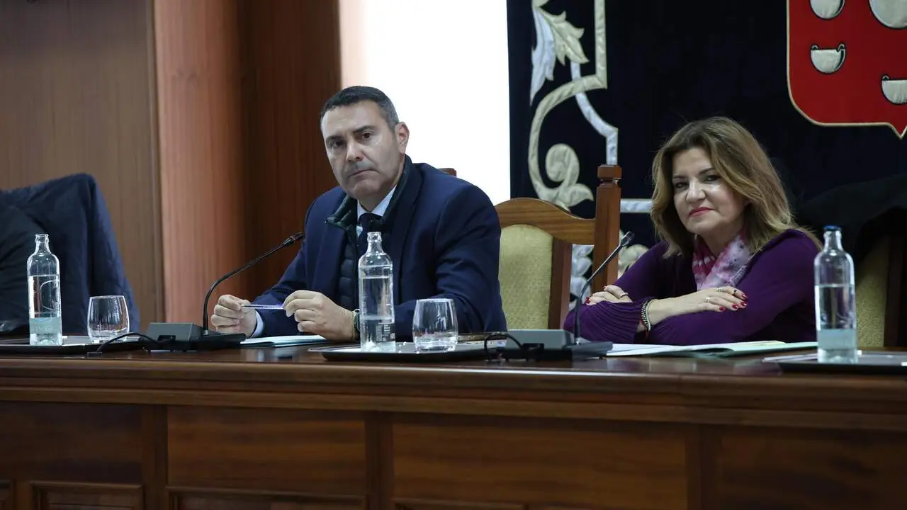 PLENO EXTRAORDINARIO CABILDO  (27)