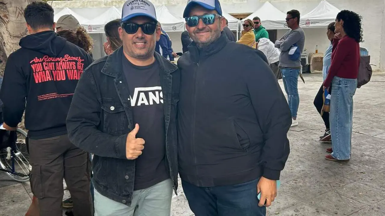 Yoné Caraballo y Marcos Lemes en el evento canino celebrado en Haría