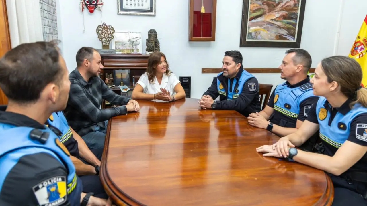 polic&iacute;a local
