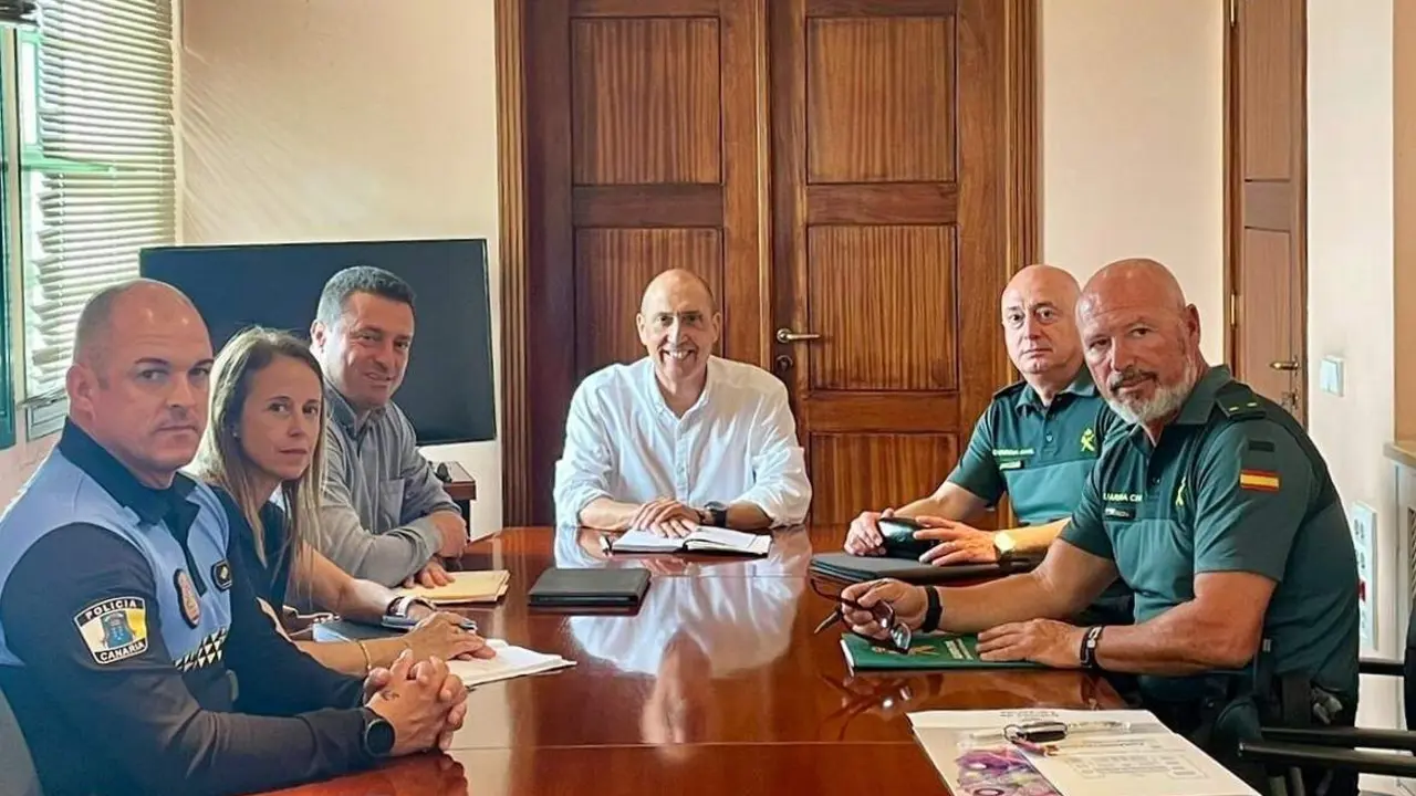 reuni&oacute;n en la Delegaci&oacute;n del Gobierno