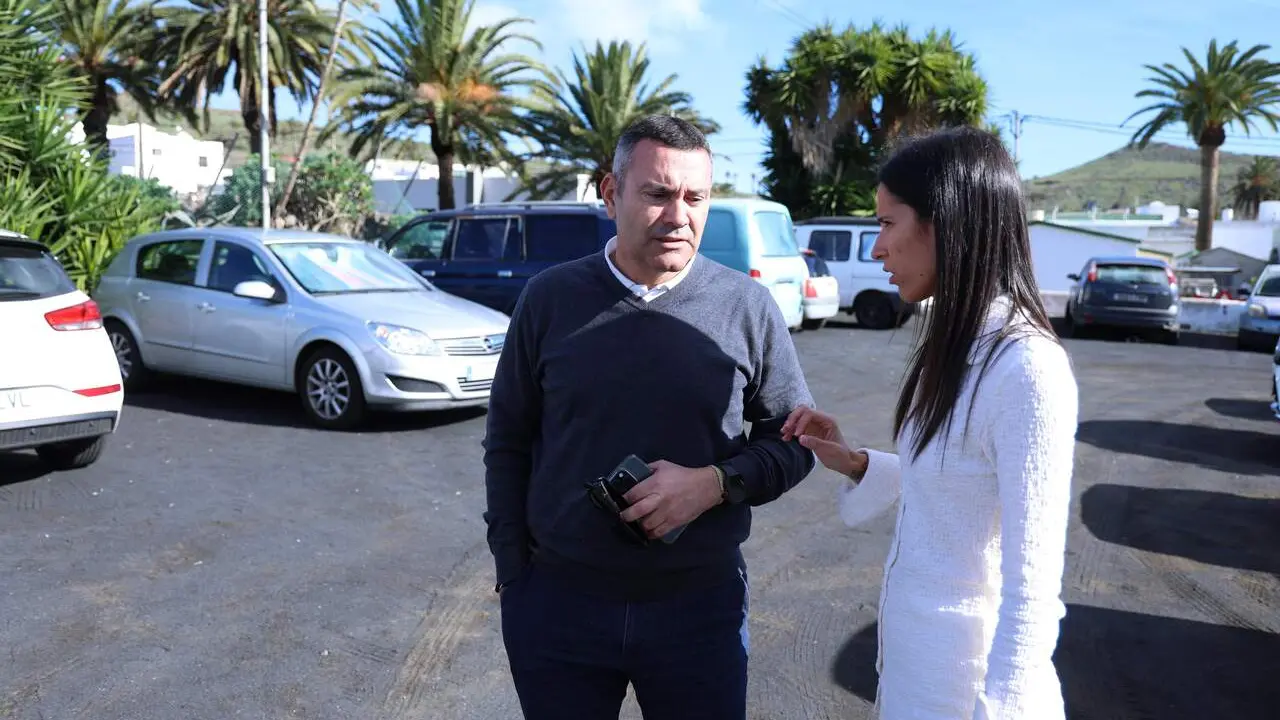 Oswaldo Betancort junto a Aroa Revelo