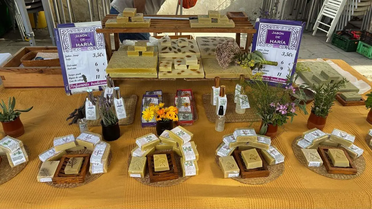 El mercado tradicional de Har&iacute;a conmemora su 25 aniversario 2