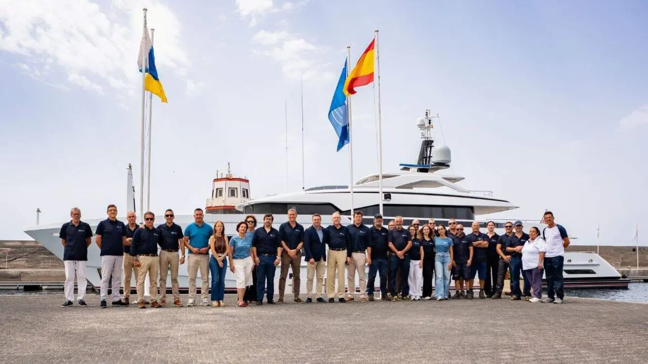Izado Bandera Azul Puerto Calero