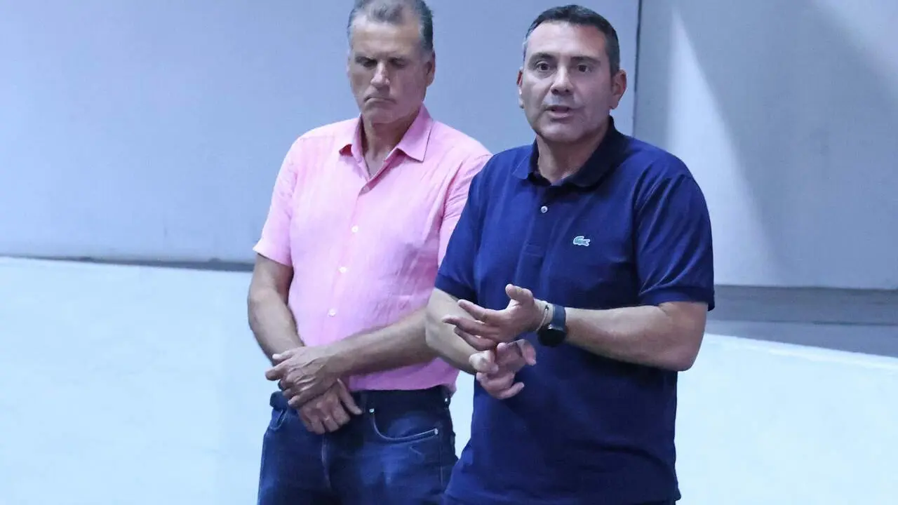 REUNI&Oacute;N VECINOS DE M&Aacute;GUEZ