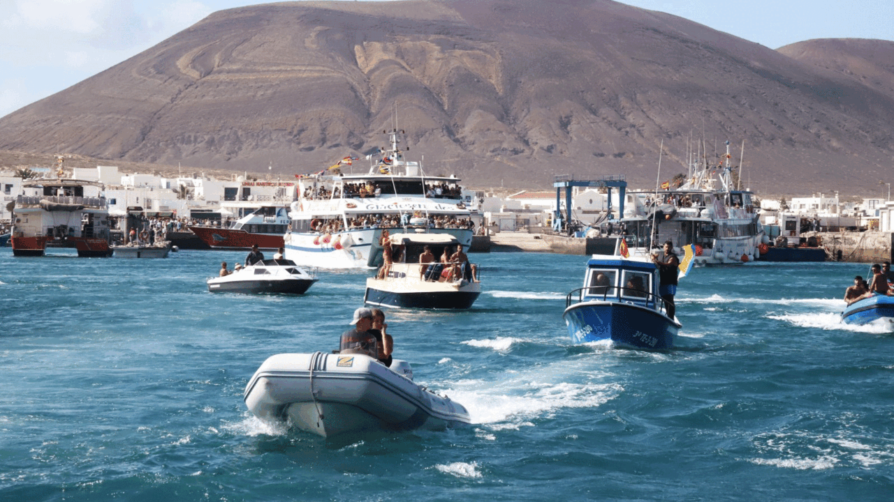Procesi&oacute;n mar&iacute;tima en La Graciosa