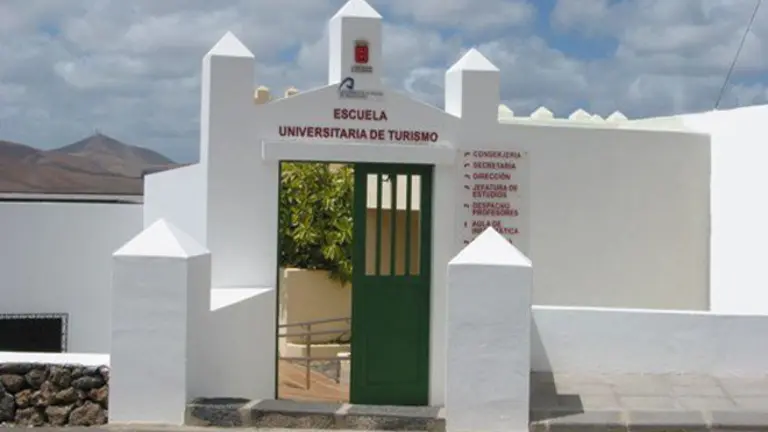 Escuela Universitaria de Turismo de Lanzarote.