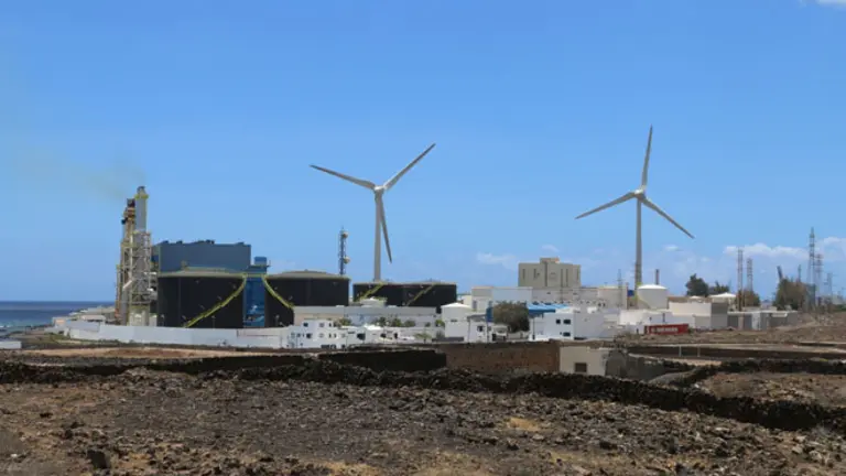 Central de producción de electricidad de Endesa en Arrecife.