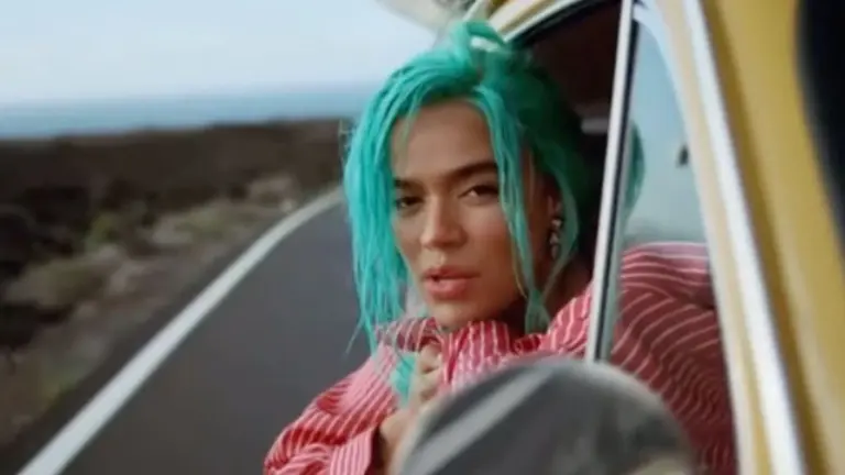 Karol G en su videoclip